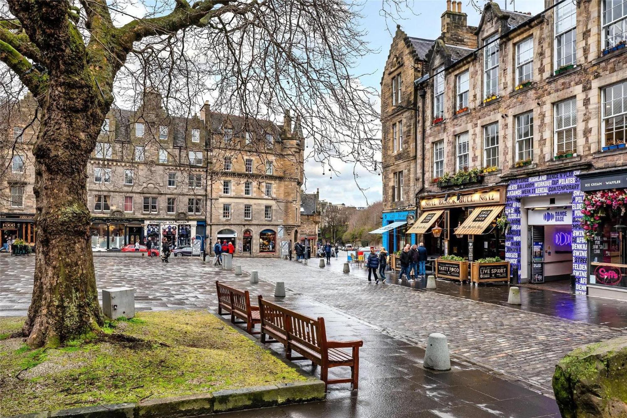 Bright Old Town City Centre Apartment Edinburgh Bagian luar foto