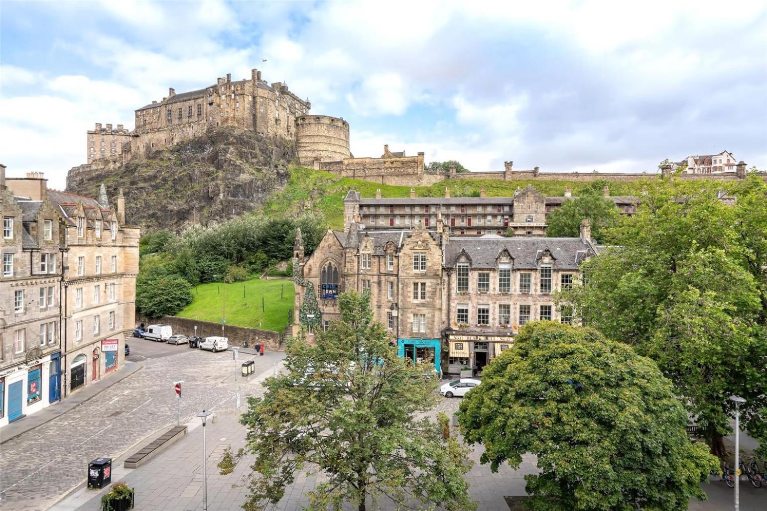 Bright Old Town City Centre Apartment Edinburgh Bagian luar foto