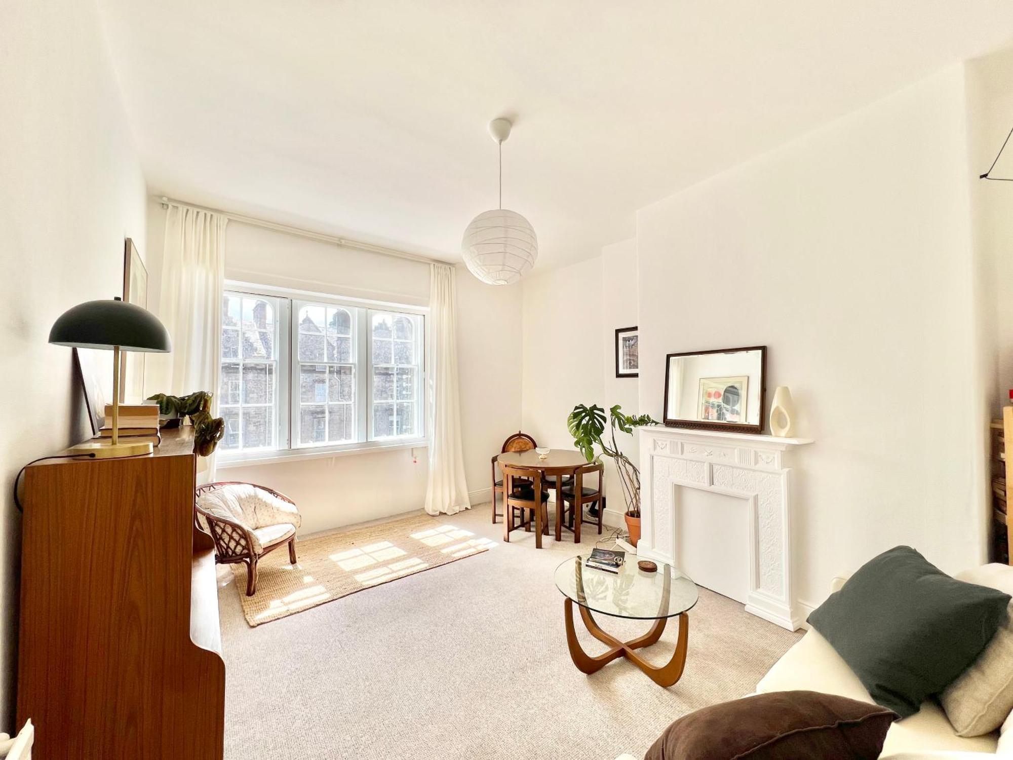 Bright Old Town City Centre Apartment Edinburgh Bagian luar foto