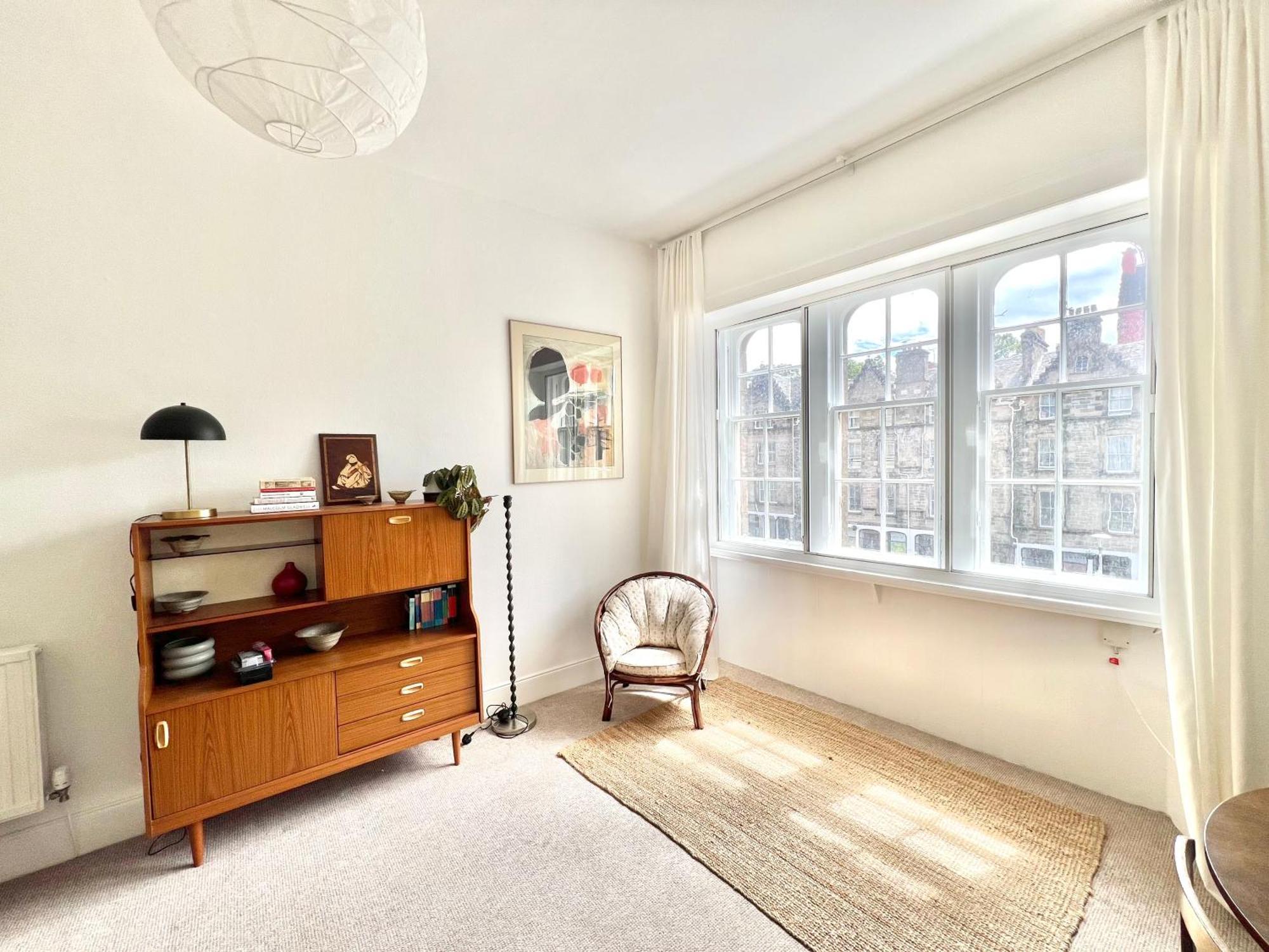 Bright Old Town City Centre Apartment Edinburgh Bagian luar foto