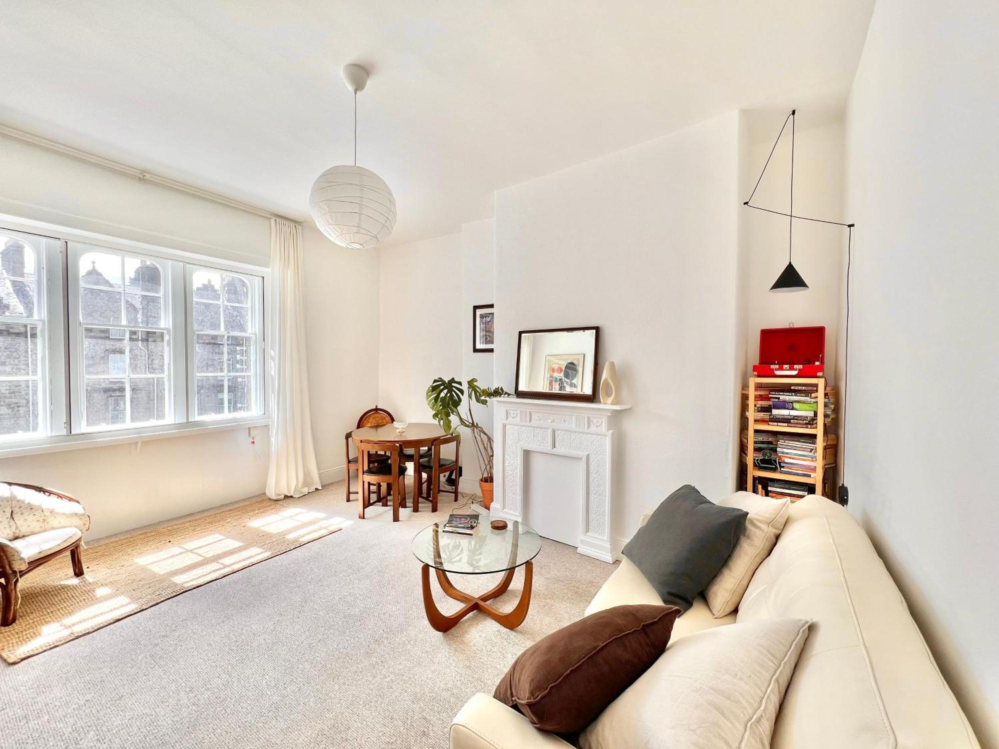 Bright Old Town City Centre Apartment Edinburgh Bagian luar foto